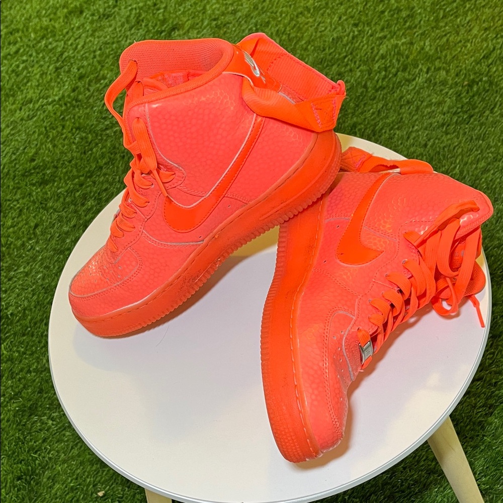 NIKE “Air Force 1” Bright Orange High-Top Sneakers